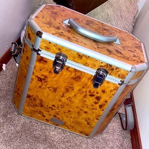 Beautiful Wine for 2 Picnic Basket